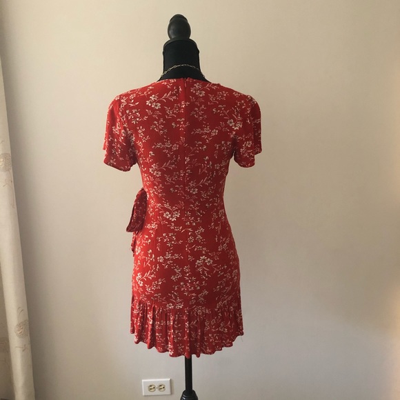 Red floral trendy summer dress - Picture 3 of 9